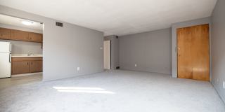 Broadway Manor Apartments Gallery 1