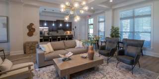 Hall Creek at Arlington Apartment Gallery 21