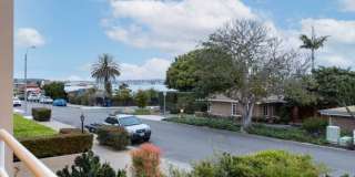 THE BAYSIDE Gallery 25