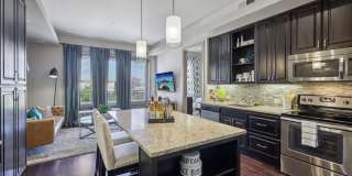 The Kelton at Clearfork Apartments Gallery 10