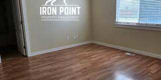 3bed/2bath w/3 car garage, upstairs bonus room, vaulted ceilings, & fenced yard. Gallery 15