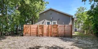 Newly Renovated 2-Bedroom Duplex Near Downtown! Gallery 14