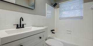 $2300 3 bed 2 bath bungalow Gallery 15