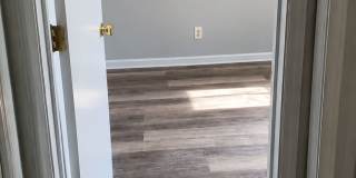 2557 Stockbridge Drive #B Gallery 13
