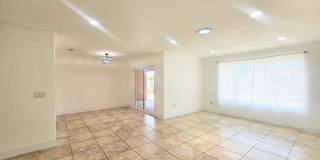 Single Story Senior Home 55+ community- Newly Remodeled- Ready To Move In. Gallery 35