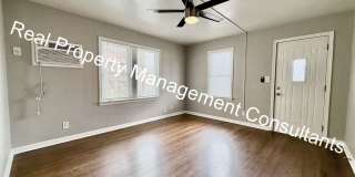 2 Bed 1 bath lower- level apartment in North Kansas City! 2 Bed 1 bath lower- level apartment in North Kansas City! Gallery 6