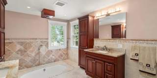 Entire house!!!! Luxury!!! Available September Gallery 16