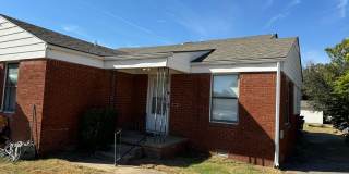 1 bed duplex close to all things Norman! New paint, carpet and flooring! Gallery 1