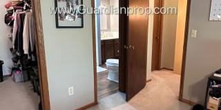 St Louis Park 2 Bedroom Town Home, Dishwasher, 1 Car Garage, Central Air, W/D Gallery 20