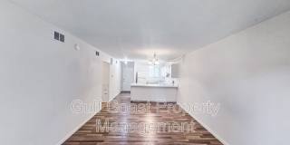 6033 34th Street West Gallery 8