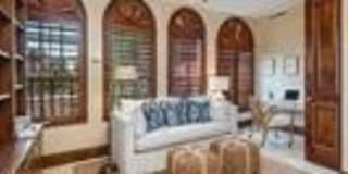 4000 Gulf Shore Blvd N unit: 900 Gallery 1