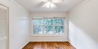 TERRELL HILLS 3-BEDROOM, SINGLE STORY Gallery 21