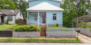 Spacious 6bd/3ba in Grant Park w/ Large Fenced in Backyard & Steps From the Park! Spacious 6bd/3ba in Grant Park w/ Large Fenced in Backyard & Steps From the Park! Gallery 1