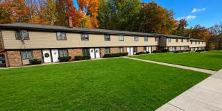 Spacious 2-Bedroom, 2-Bathroom Apartment in Stow with Balcony & Storage Gallery 1