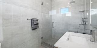 743 S Lake Avenue Gallery 33