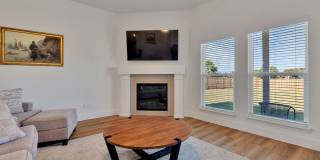 Newly built 3 Bed 2 bath home with Large backyard Gallery 13