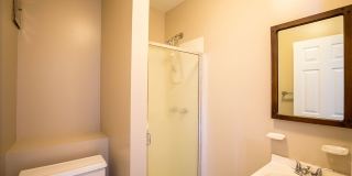 Two Bed Graduate Hospital Home Gallery 11