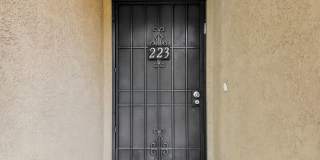 Stunning Updated 2BD/2BA Condo in Signal Hill AVAILABLE FOR IMMEDIATE MOVE IN Gallery 18