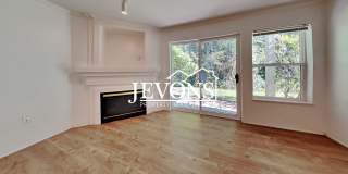 Condo with Swimming Pool and Private Enclosed 1-Car Garage in Klahanie Neighborhood Gallery 10
