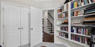 Spacious, Pet-Friendly 4BR Townhome in Gated Community | Oxon Hill Gallery 34