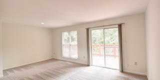 1878 MURDOCK Court Gallery 12