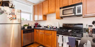 1516 W Waveland Gallery 3