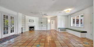 ALL THE CHARM! - Siesta Key 1+ acre on the Bay - 3 bed/ 2 bath pool home Gallery 17