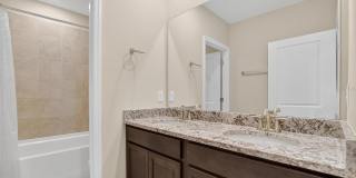2546 WARREN ACRES Boulevard Gallery 57