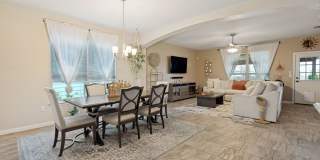 BEAUTIFUL 4-BEDROOM HOME IN NORTHEAST CROSSING Gallery 9