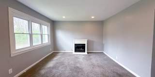 Newly Rehabbed Cozy 2BR Home Near Downtown Columbus – Modern Updates for Only $1,249 Gallery 3