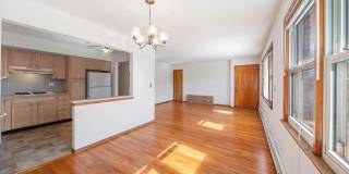 Large 3 Bedroom Apt + Private Office Space Gallery 9