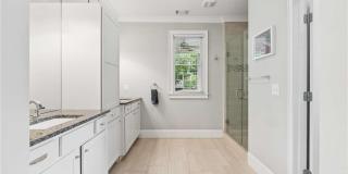 355 6th Street NE Gallery 22