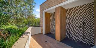 Halcyon House Gallery 79