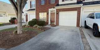 Charming 3BR Townhome in Sought-After Harrisburg Town Center Gallery 34