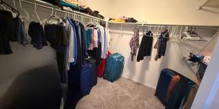 Spacious 4BR House in Parker Gallery 25