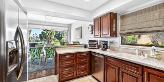 42430 Adams Street Gallery 10