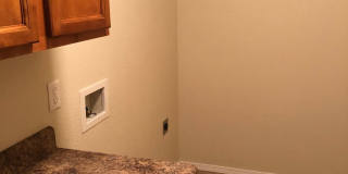 2 Bedroom, 2.5 Bathroom Townhouse in White City Gallery 14