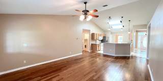 Spacious 4 Bed 3 Bath Home w FULLY FENCED YARD for Rent! Gallery 25