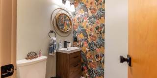 1060 N Hermitage Avenue Gallery 10