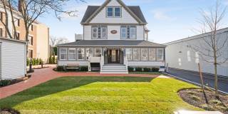 584 Main Street unit: 5 Gallery 1