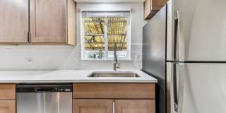 Stunning Single Family Home | 4BR/2BA | 1-Car Covered Parking | Fenced backyard Gallery 6