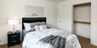 6th Ave W Grinnell Gallery 9