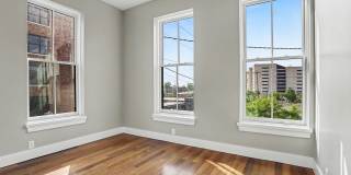 280 E Michigan Avenue Gallery 17