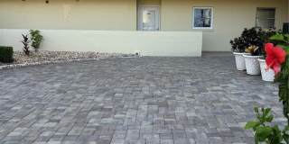4725 COVE Circle Gallery 1