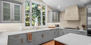 Gorgeous home in Englewood! Gallery 39