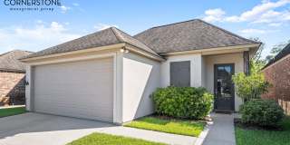 3 Bedroom House in University Villas| Community Pool |Gated Community Gallery 1