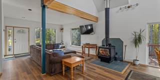 SEASONAL FURNISHED HOME Gallery 4