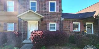 Charming 2BR/1.5BA Townhome Near the Greenway! Gallery 1