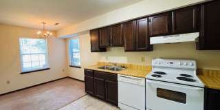 2 Bedroom 1.5 Bathroom Townhouse Gallery 8