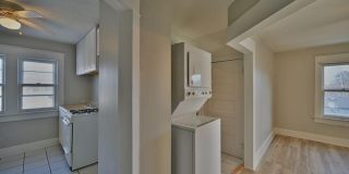 2211 Brown Avenue Gallery 5